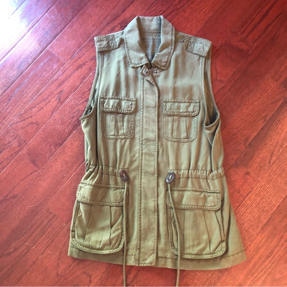 American Eagles Outfitters vest
